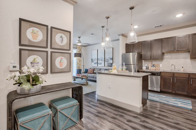 Lakeside Lofts Apartments, 11500 Lago Vista East, Farmers Branch, TX